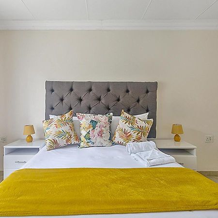 Signature Lodge Kempton Park Bagian luar foto