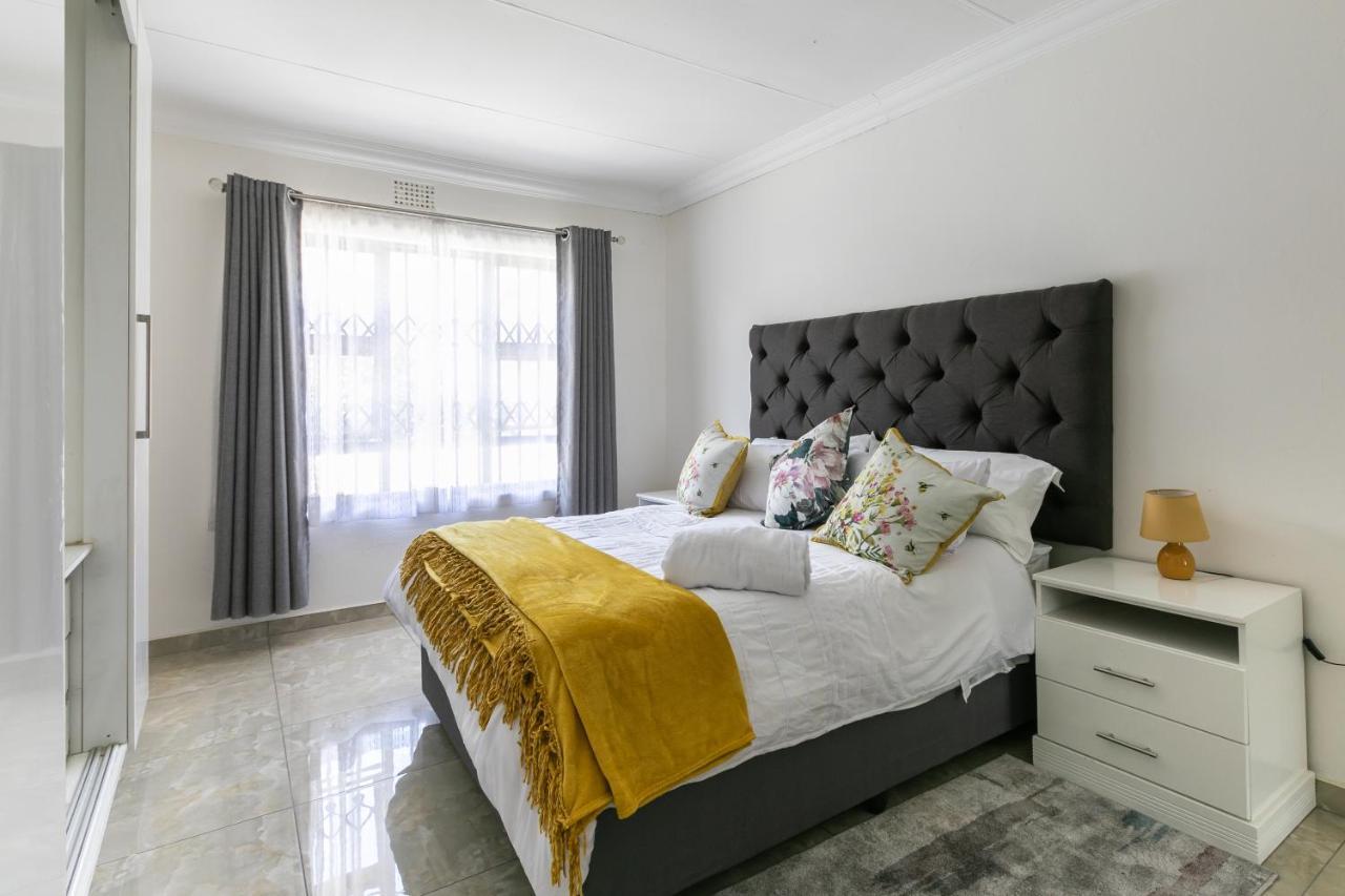 Signature Lodge Kempton Park Bagian luar foto