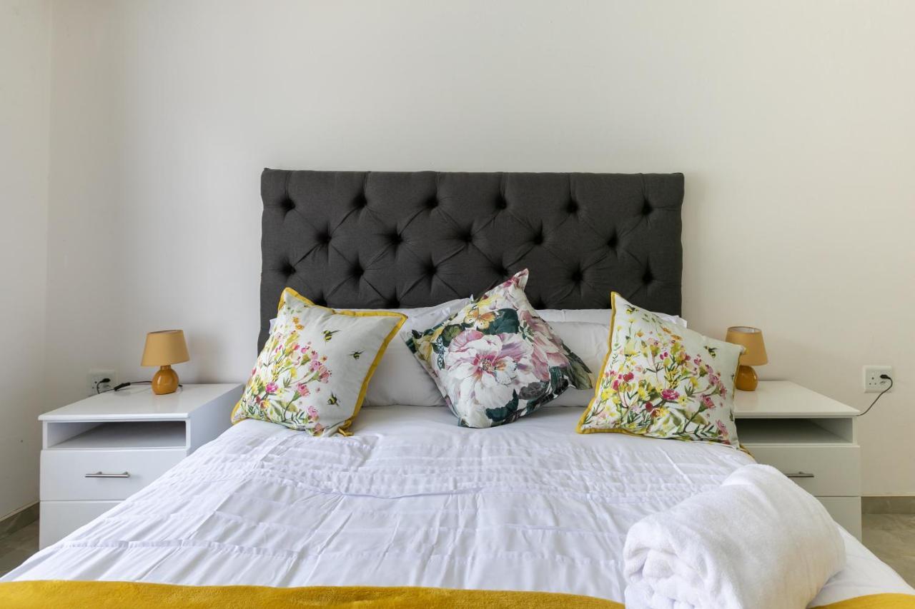 Signature Lodge Kempton Park Bagian luar foto