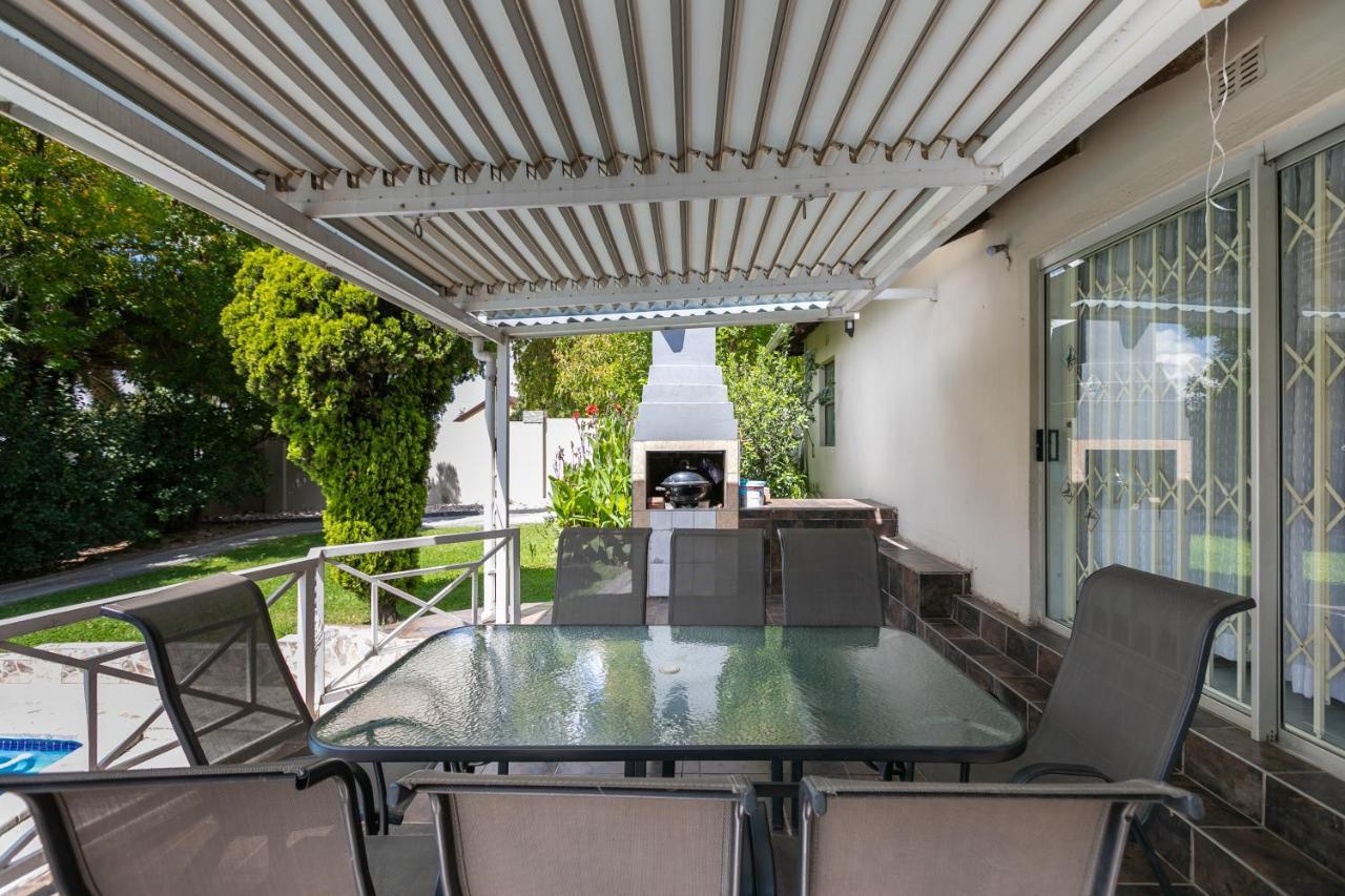 Signature Lodge Kempton Park Bagian luar foto