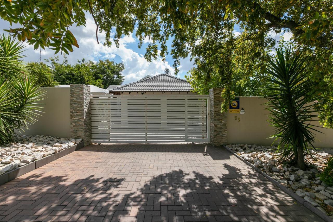 Signature Lodge Kempton Park Bagian luar foto