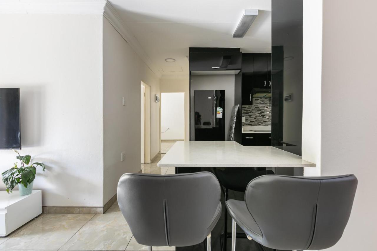 Signature Lodge Kempton Park Bagian luar foto