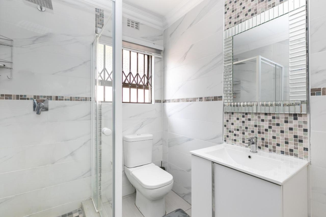Signature Lodge Kempton Park Bagian luar foto